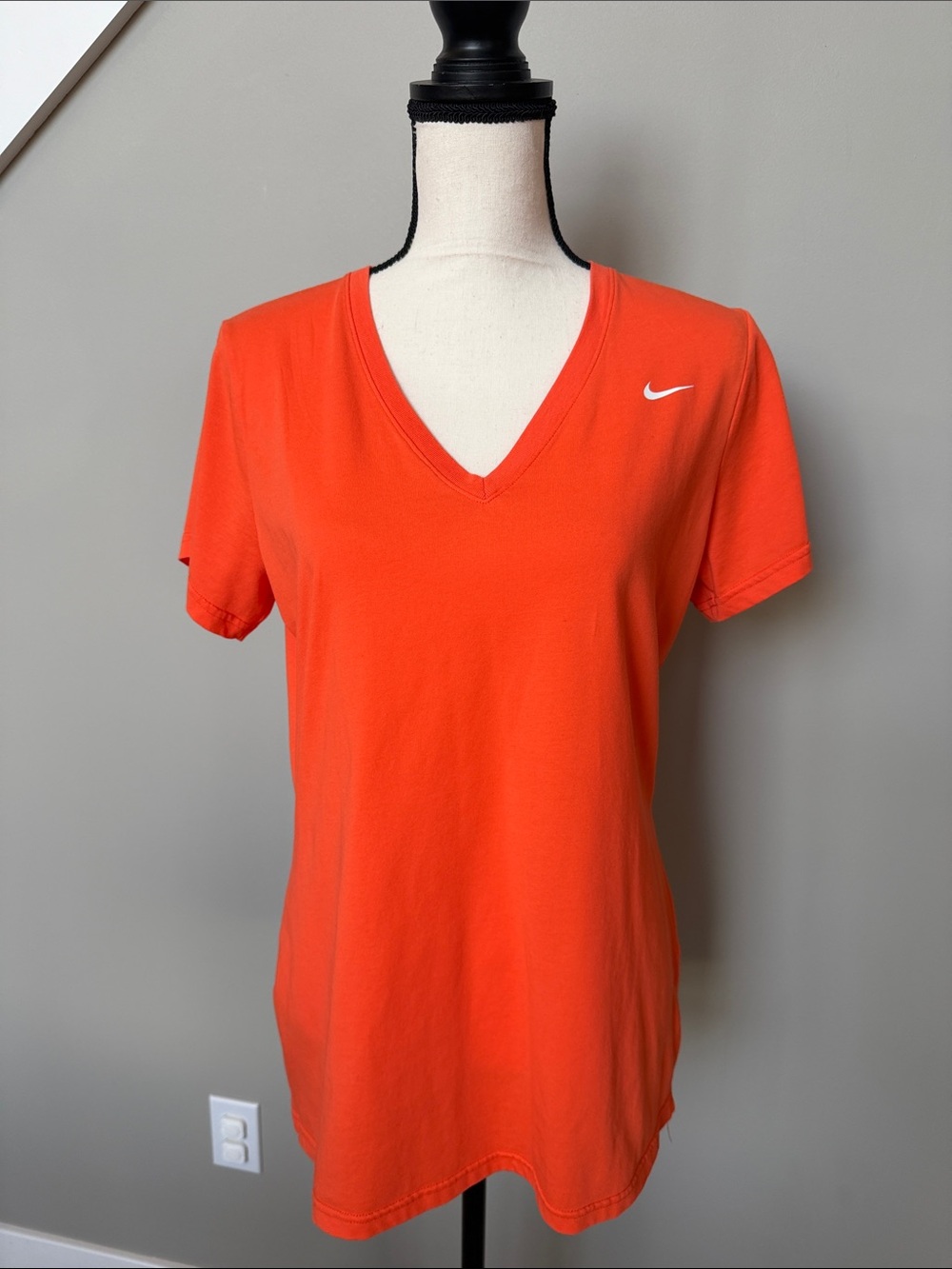 Nike Women’s V-Neck Short Sleeve T-Shirt